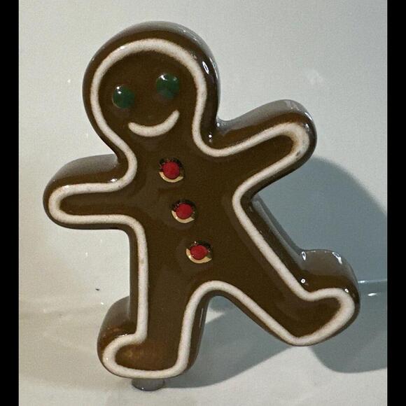 RARE! Nora Fleming CHRISTMAS Mini ~ GINGERBREAD MAN Can't Catch Me ~ Retired